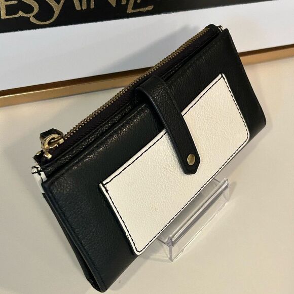 Fossil Black and White pebble Leather Wallet clutch - Picture 3 of 9
